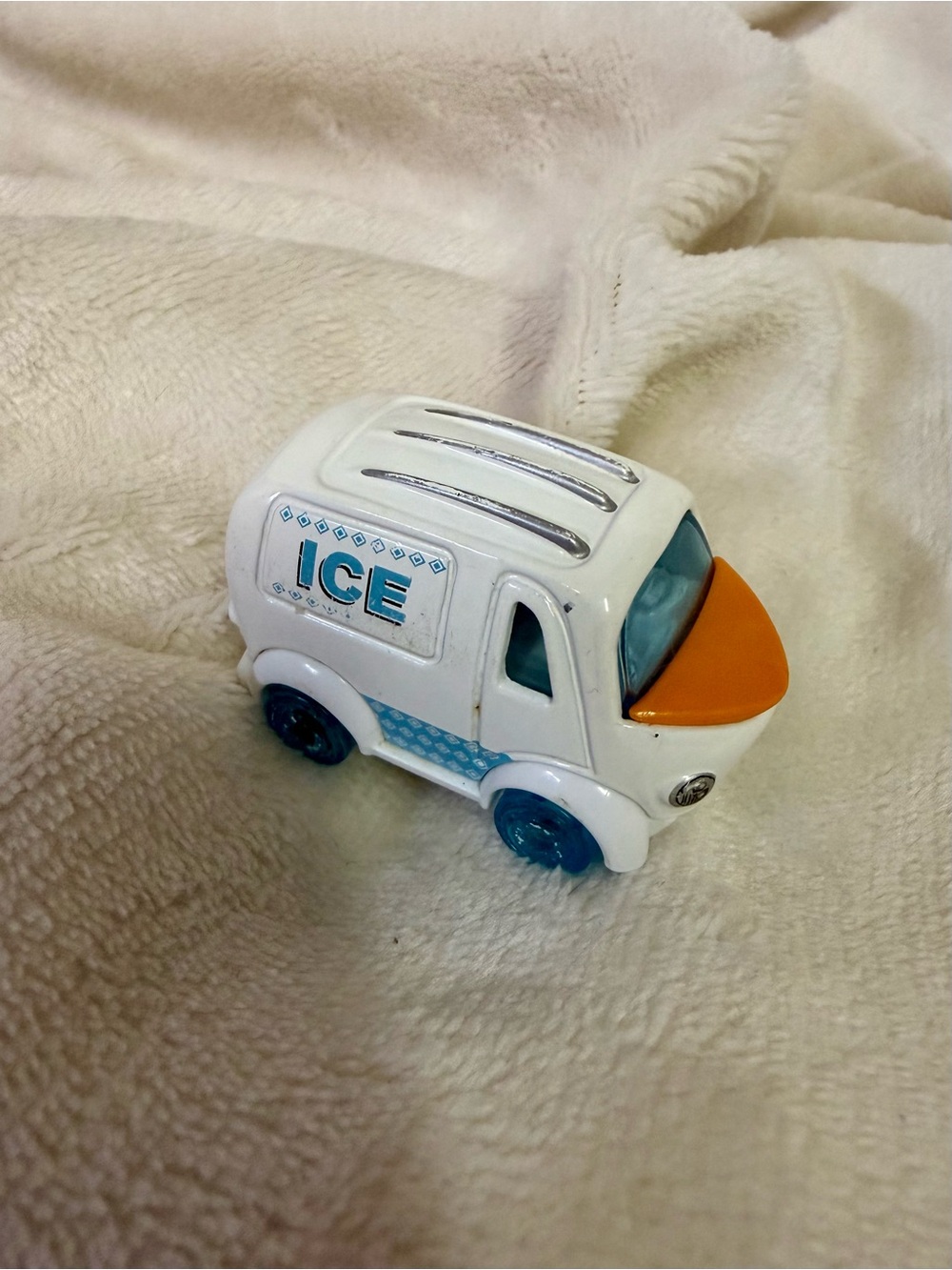 DISNEY FROZEN— Olaf Toy Truck